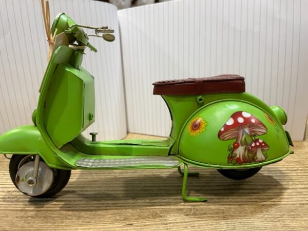auto 8